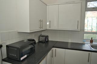 Moments Made Here, Peaceful 4-Bedroom Swiss Cottage, Sleeps 10, Free WiFi - 8