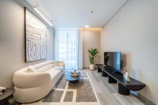 Airstay - Premium 1BR - Next to Circle Mall JVC - Monthly Offer Available - 5