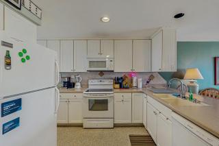 Ocean Breeze 121 - Atlantic Beach - 4