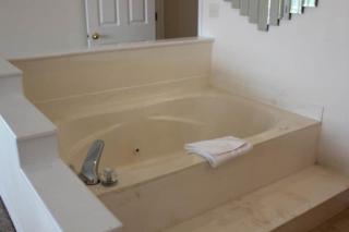 2 Bed Lakefront Condo at The Lake of the Ozarks - Lake Ozark - 4