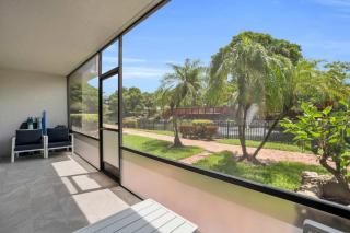 First Floor With Lake and Fountain Views - Naples - 6