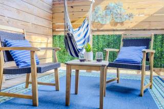 Jennifer's Providence Escape Private Apartment with Relaxing Deck - Providence - 6