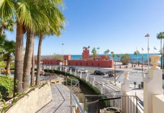 NEW Wonderful HOLIDAYS BENALBEACH Apartments - Benalmádena - 2