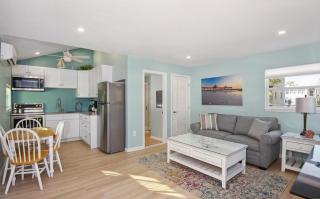 Island Paradise Cottage by Sun Palace - Fort Myers Beach - 3