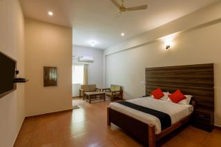 Townhouse J K Golden Embassy - 9