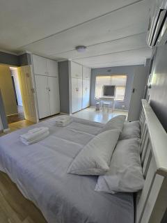 South African Home - Mossel Bay - 4
