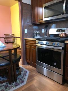 Private Unit with own Entrance To Share - 8