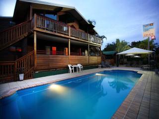 Boat Harbour Apartments Studio - Urangan - 7