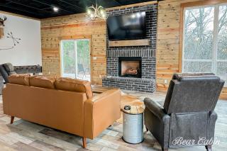 Brand New Rustic Cabin with pool table and fireplace - Purcell - 9
