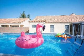 Sophisticated Stay Close to It All - 9