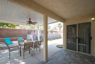 Sophisticated Stay Close to It All - 5