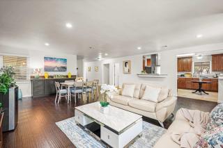Spacious Retreat w Large Kitchen & Outdoor Patio - Pasadena - 0