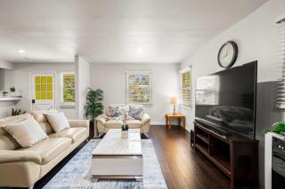 Spacious Retreat w Large Kitchen & Outdoor Patio - Pasadena - 9