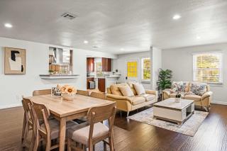 Spacious Retreat w Large Kitchen & Outdoor Patio - 3