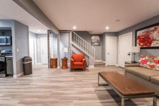 Luxury Living Just Steps from the Strip - 4