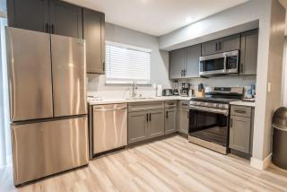 Luxury Living Just Steps from the Strip - Las Vegas - 2