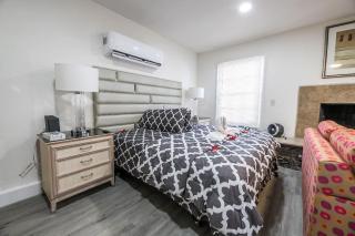 Urban Oasis Huge Unit Private Entry - 9