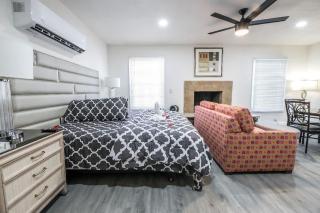 Urban Oasis Huge Unit Private Entry - 1