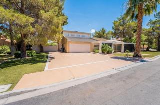 Luxury Meets Vegas Gorgeous Home by the Strip - Las Vegas - 2