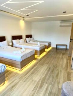 The diamond pyramids hotel - 1