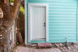 Tiny & Chic Heights Hideaway with Free Parking - Houston - 4