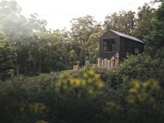 Secluded Off-Grid Cabin Tucked Into The Bush - Bastian - - 8
