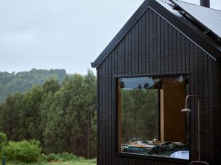 Ocean View Off-Grid Cabin Secluded in Nature - Govind - Johanna - 3