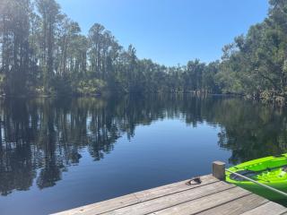 Lakeside Retreat - 9
