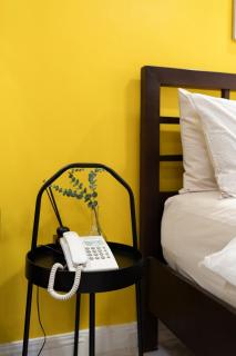 Greenbelt Makati Condo with Balcony & Park Views - Manila - 3