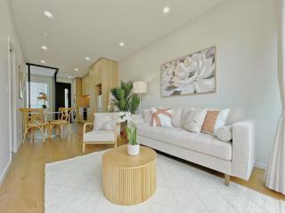 Modern 2-Bedroom Townhouse in Grey Lynn - Auckland - 0