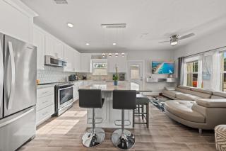 PCB Beach Paradise, Steps to SAND, Sleeps 8 - 7