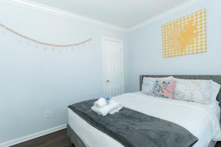 Downtown Gem with Fenced Yard, BBQ Grill and Firepit - Charlotte - 6