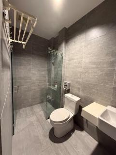 Riverine Diamond Condominium at City Centre - Kuching - 8