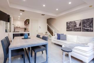 The Terrace - close to Adelaide Oval Cafes CBD Shopping - 8