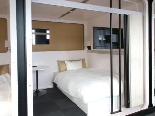First Cabin International Hawaii - Honolulu - 1