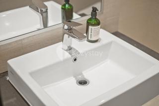 Meadow by Kozystay - Newly Renovated - Kebon Jeruk - Jakarta - 6