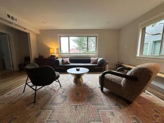 1BR with Japanese Garden View - Oakland - 2