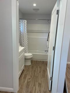 Modern 1-bedroom Studio with Kitchen and Laundry - Santa Clarita - 2