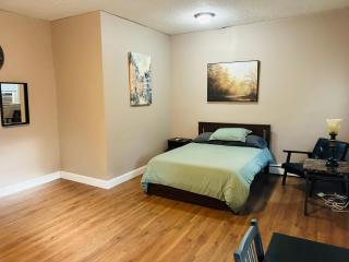 Studio near Whole Foods, Brown University - no stove 1M - Providence - 1