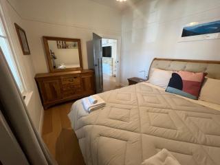 Beautiful house with sea view - Sandy Bay - 2