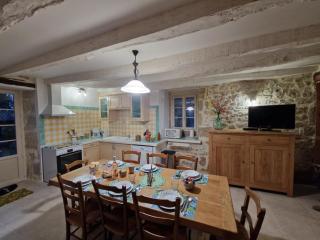 Maison familiale avec piscine privée, jeux pour enfants, salle de sport et Wifi en Dordogne - FR-1-616-70 - 3