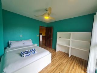 Tablas Seaview Homestay - Ferrol - 7