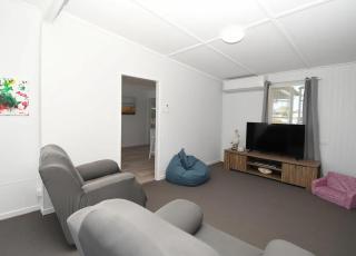 Bazza's Beach House - 3