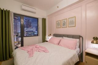 Blush Haven with Netflix, WiFi and Balcony near Glorietta - Manila - 7