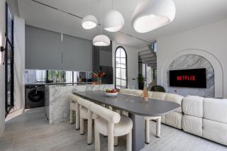 Brand New Luxury 5 Stars Designer Villa by Amare Villas - 4