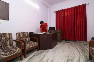 Hotel O Nilanjan Guest house - Gomti Nagar - 9