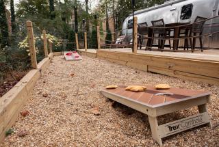 Cozy Lakefront Airstream - Private Deck and Firepit - Sleeps 6 - Smyrna - 5