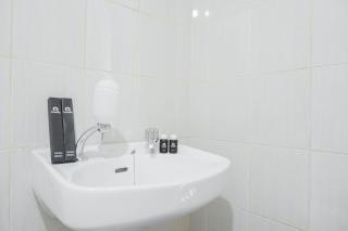 Scenic and Strategic Studio Amethyst Apartment By Travelio - Jakarta - 6