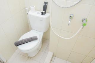 Relaxing Studio at Springlake Sumarecon Bekasi Apartment By Travelio - Bekasi - 4