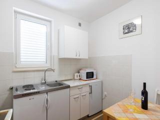 Guest House Vulic - Studio Apartment with Terrace - 4